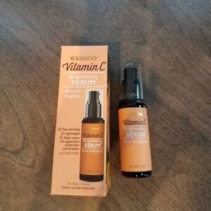 essano Vitamin C Brightening serum unisex